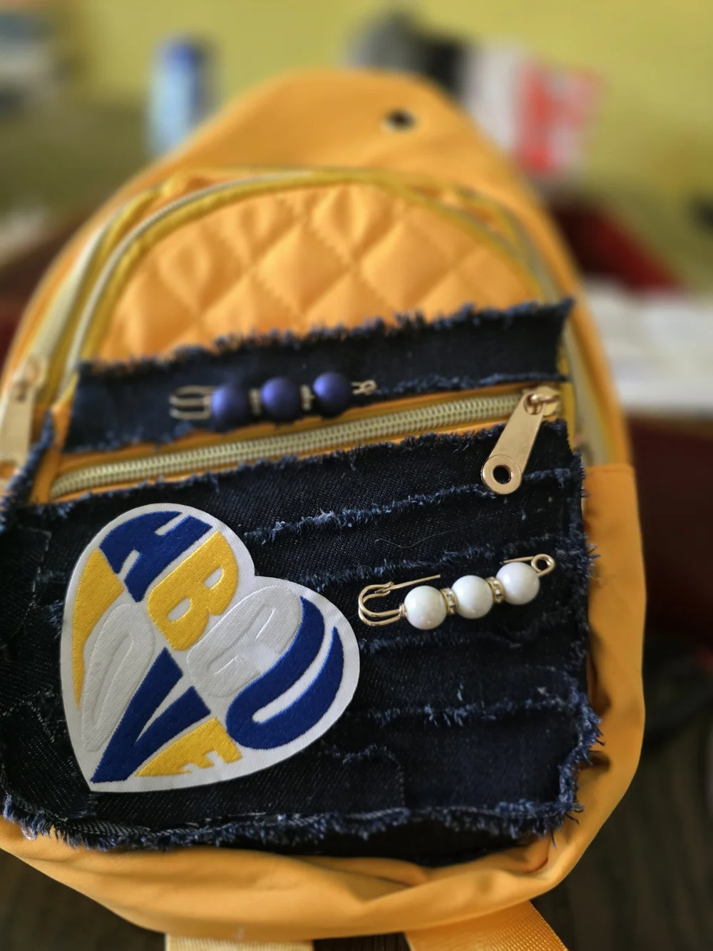 N/A stylish yellow